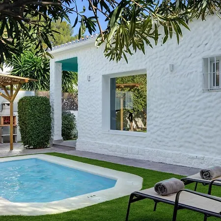 Conchita By Seric,15' Walking To The