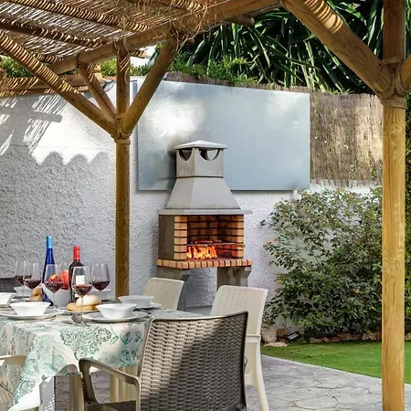 Conchita By Seric,15' Walking To The וילה טורמולינוס