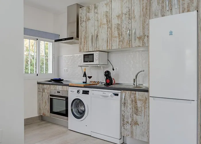 Conchita By Seric,15' Walking To The Willa Torremolinos