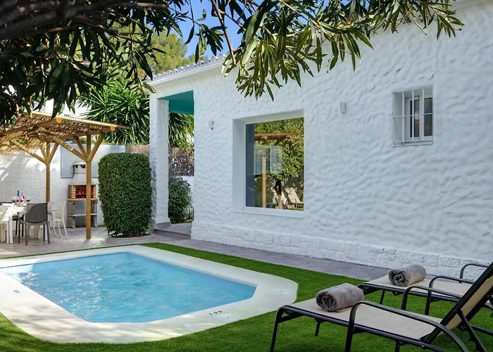 Conchita By Seric,15' Walking To The