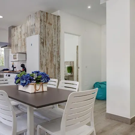 Conchita By Seric,15' Walking To The *